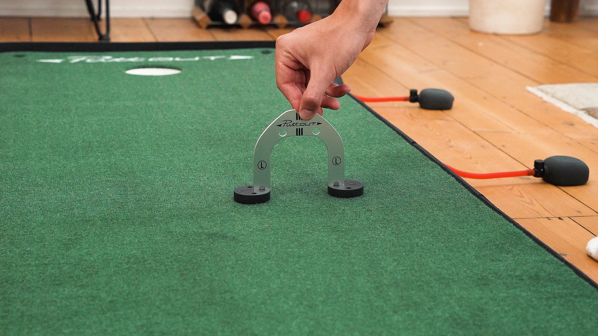 Pro Putting Gates: Breaking Putts